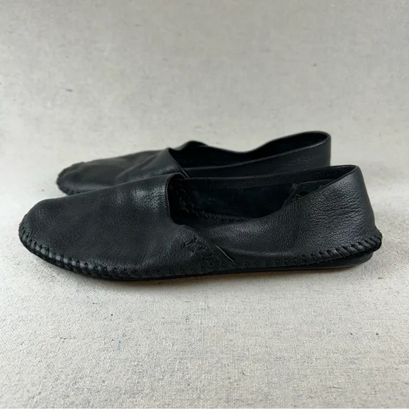 BCBGeneration Women’s 7 Black Leather Ballet Flats/Driving Mocs - Picture 6 of 11